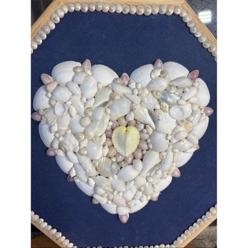 Vintage Handcrafted 3D Sea Shell Heart Wall Art Decor Navy Backing MCM 12" GIFT - Picture 4 of 13